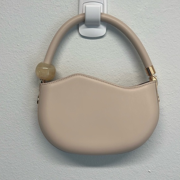 Melie Bianco Jennie Recycled Vegan Crossbody Bag | In Cream  ✨ - Picture 8 of 10